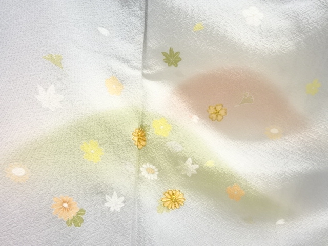  作家物　菊楓模様刺繍訪問着